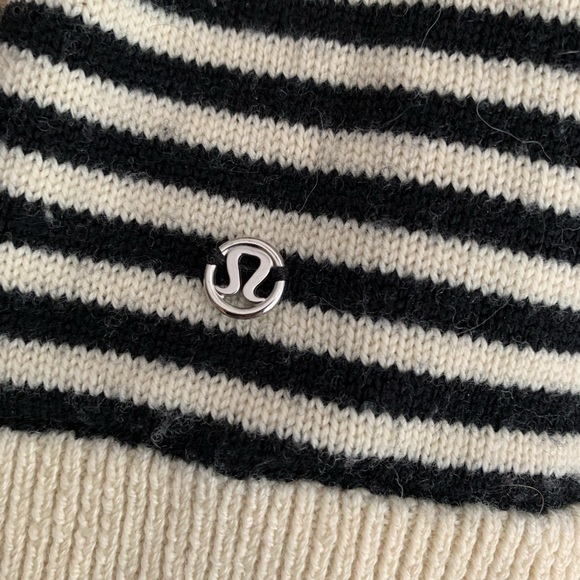 Lululemon Yogi Crew Sweater - Picture 6 of 7